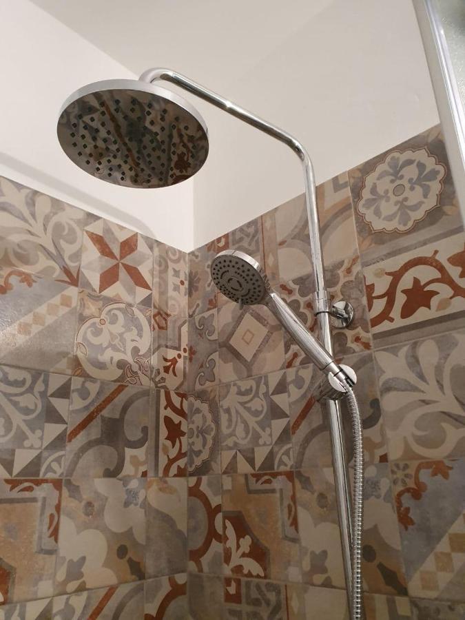 B&B I Sei Volti Лече Екстериор снимка